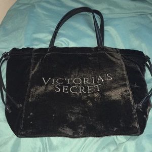 Black tote bag.